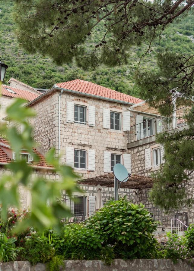 Sunny Port Apartment & Rooms ペラスト エクステリア 写真