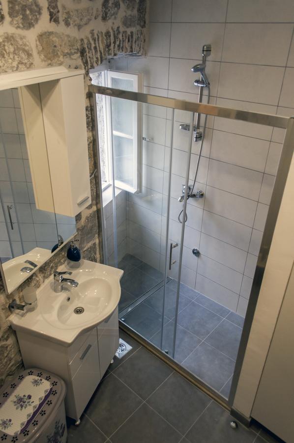 Sunny Port Apartment & Rooms ペラスト エクステリア 写真